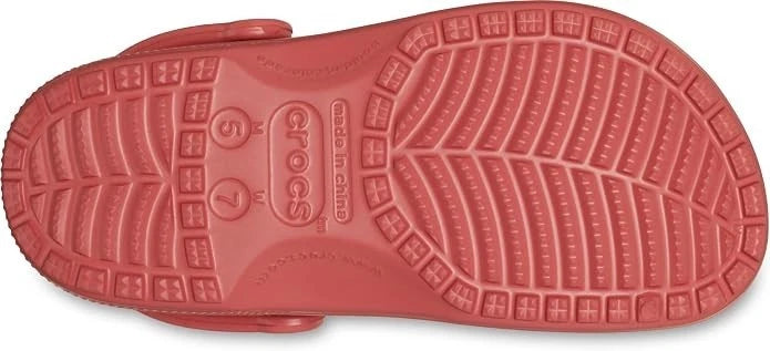 Crocs Classic Clog Unisex Clogs, Strawberry Wine, Men’s US 4 / Women’s US 6