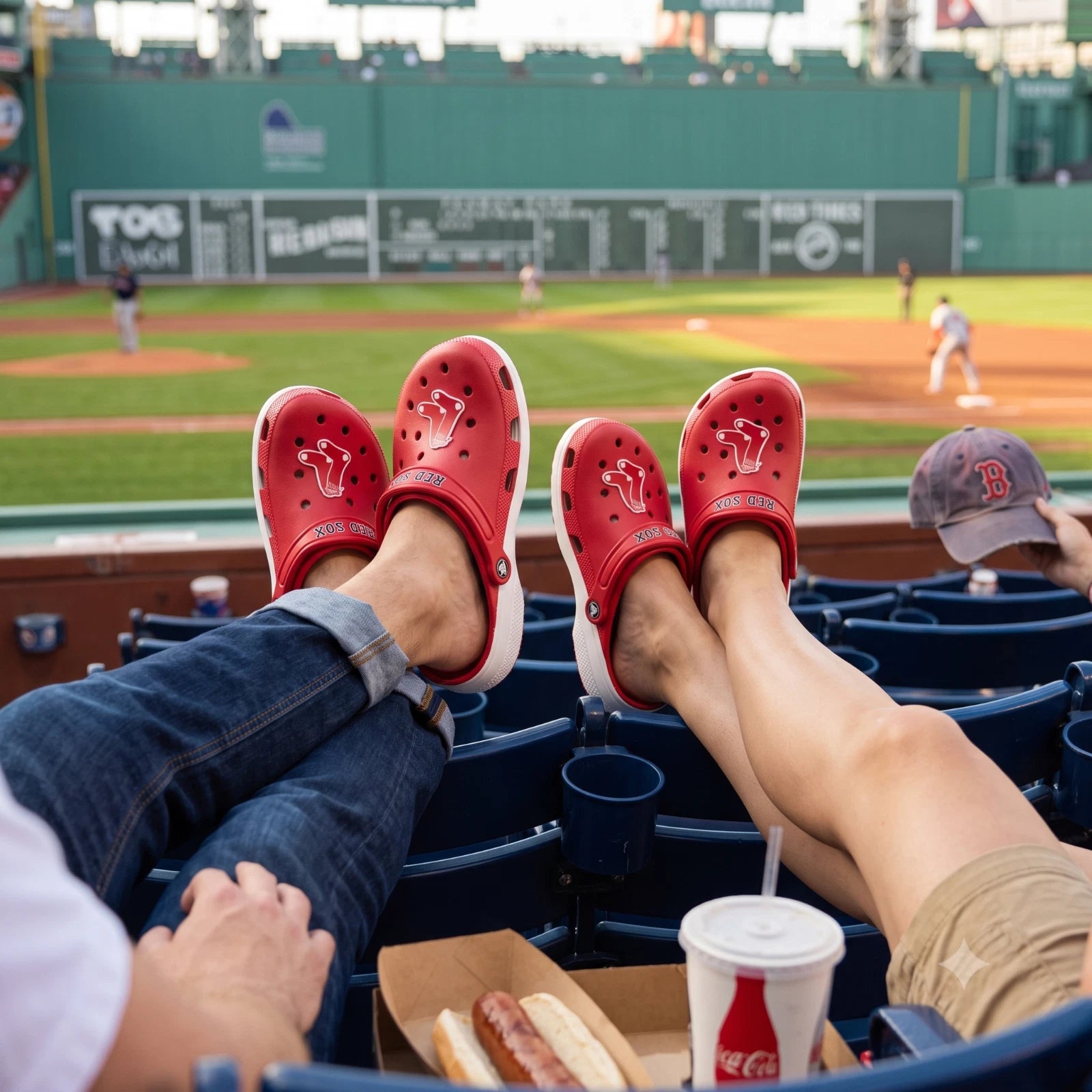 Crocs MLB Boston Red Sox Classic Clog Unisex Clogs